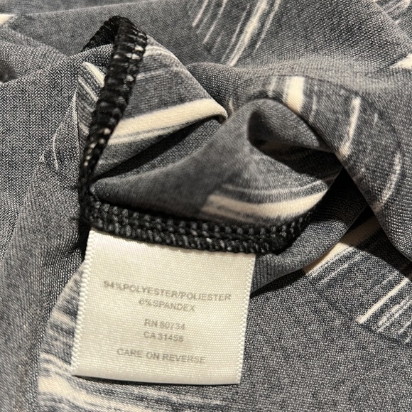 BCBGMaxAzria V- Nech Top - Picture 6 of 8